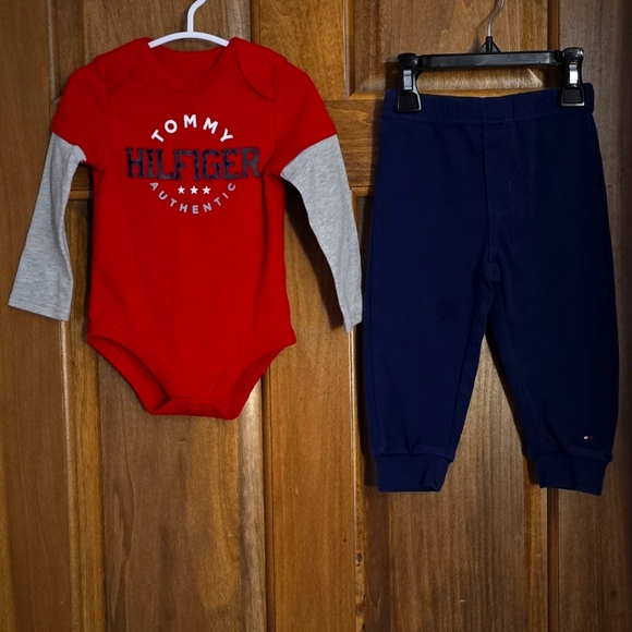 Tommy Hilfiger:2-Piece Outfit, 18-months, Long Sleeve Bodysuit w/Pants, Red/Blue - Picture 1 of 8